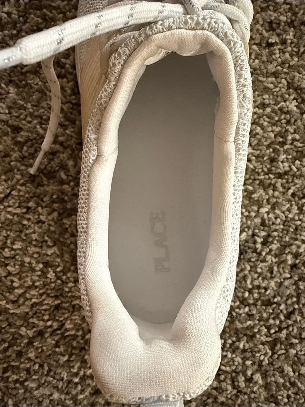 Girls Youth Brand New White Knit Lace-Up Sneakers with Iridescent Accent— size 6